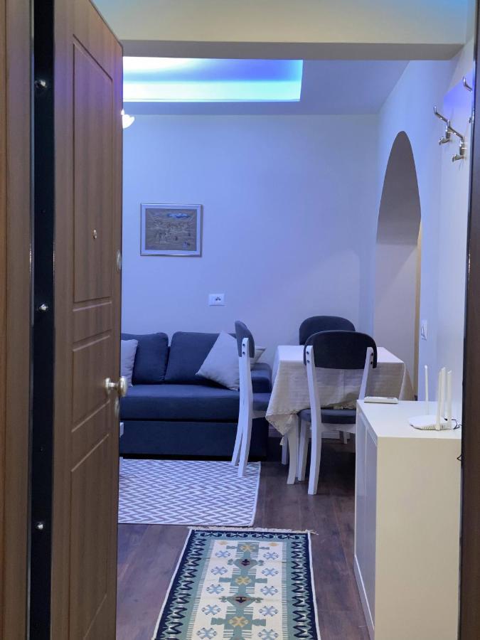Komatas Modern Apartments In Bllok Area Тирана Екстер'єр фото
