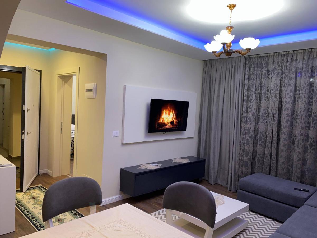 Komatas Modern Apartments In Bllok Area Тирана Екстер'єр фото