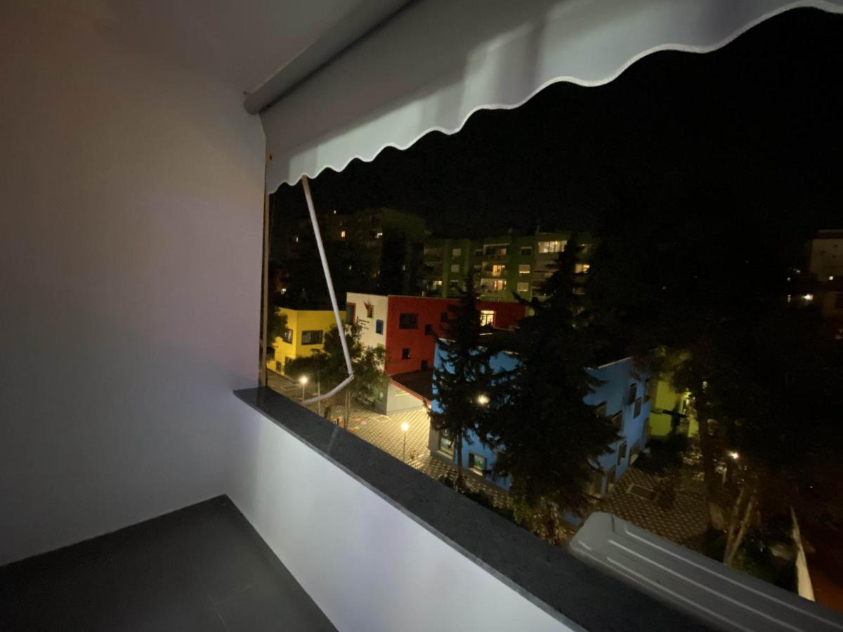 Komatas Modern Apartments In Bllok Area Тирана Екстер'єр фото
