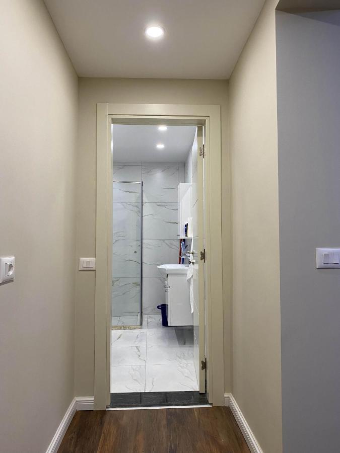 Komatas Modern Apartments In Bllok Area Тирана Екстер'єр фото
