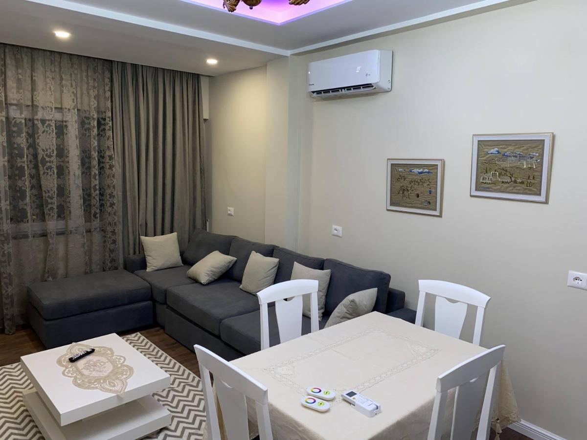 Komatas Modern Apartments In Bllok Area Тирана Екстер'єр фото