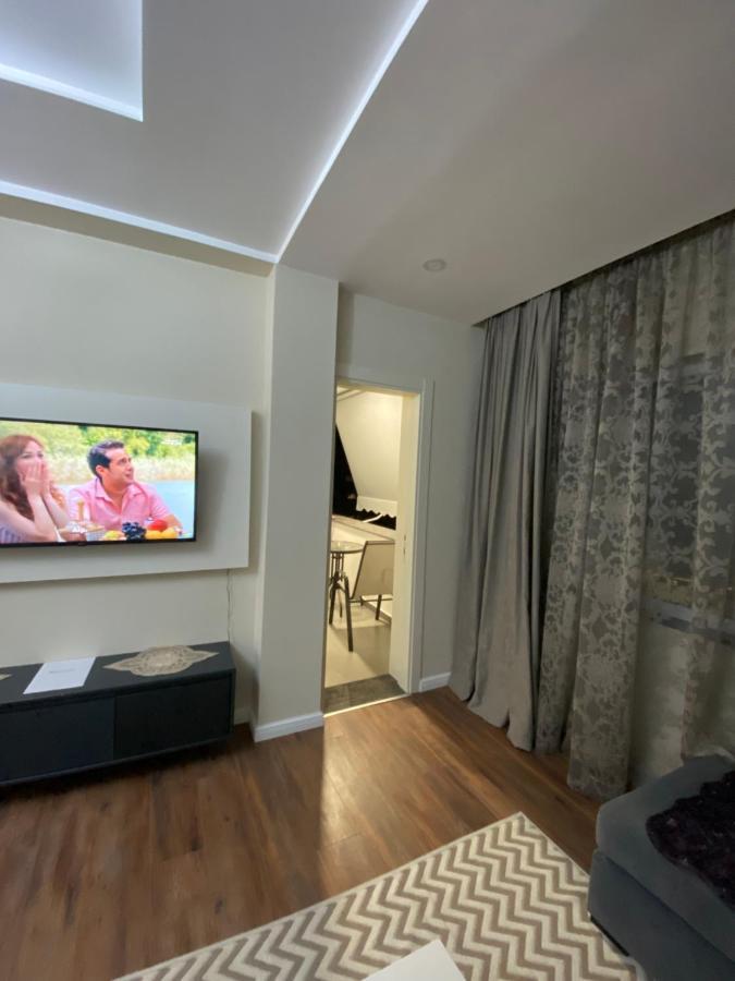 Komatas Modern Apartments In Bllok Area Тирана Екстер'єр фото
